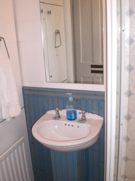 Melville Lodge Gatwick Horley Bilik gambar