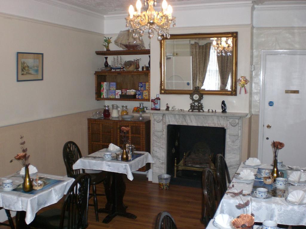 Melville Lodge Gatwick Horley Luaran gambar