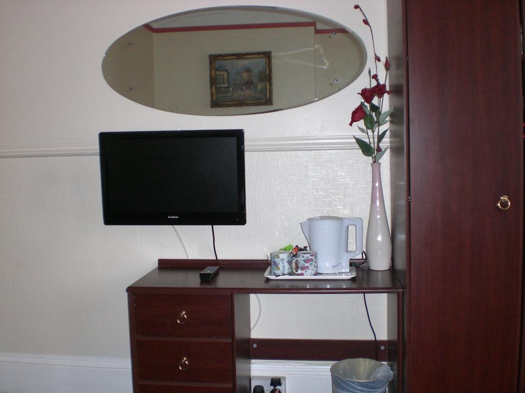 Melville Lodge Gatwick Horley Bilik gambar